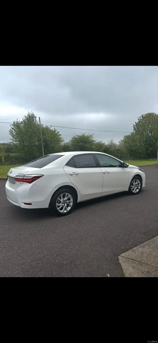 Toyota Corolla - Image 2