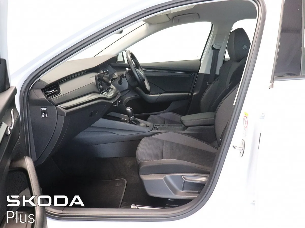 Skoda  OCTAVIA AMBITION  2.0TDI 115HP - Image 4