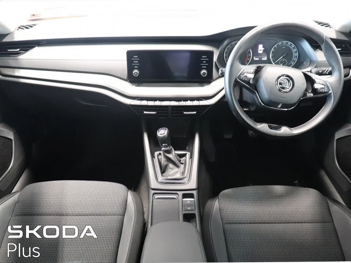 Skoda  OCTAVIA AMBITION  2.0TDI 115HP - Image 2
