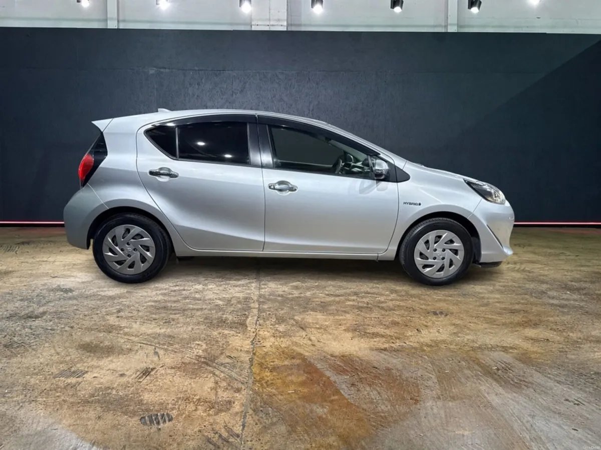 Toyota Aqua 1.5 HYBRID AUTOMATIC - S STYLE BLACK - - Image 2
