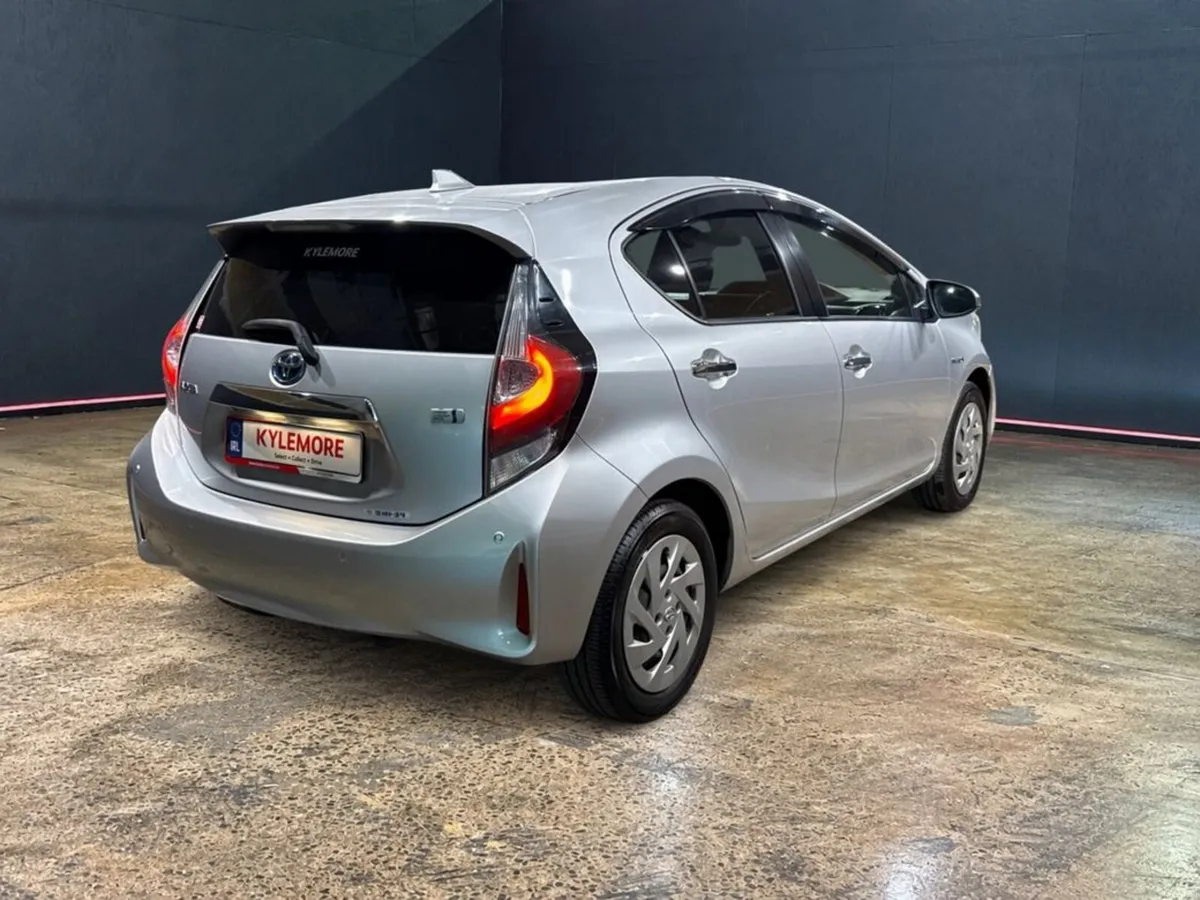 Toyota Aqua 1.5 HYBRID AUTOMATIC - S STYLE BLACK - - Image 3
