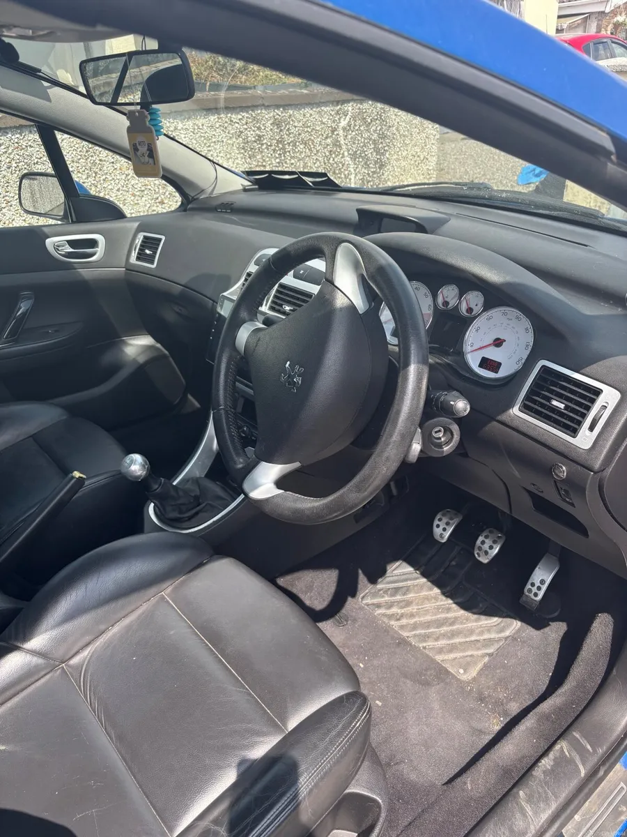 Peugeot 307 2004 - Image 2