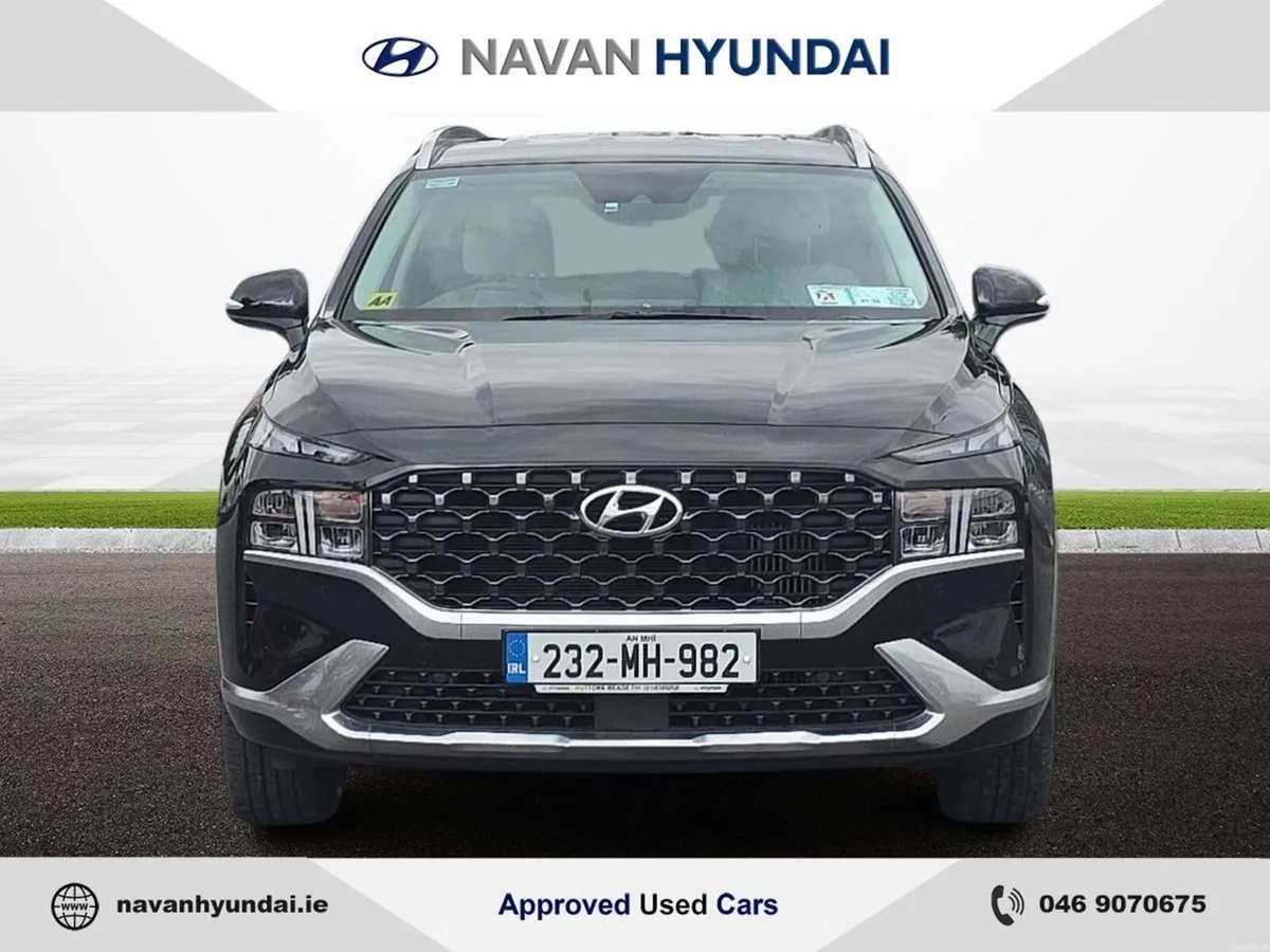 Hyundai Santa Fe 1.6 PHEV 4WD Executive Plus Auto - Image 3