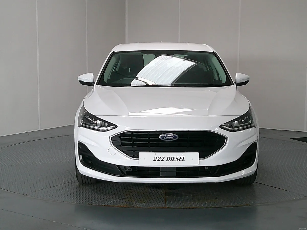 Ford Focus 2022 - Image 2