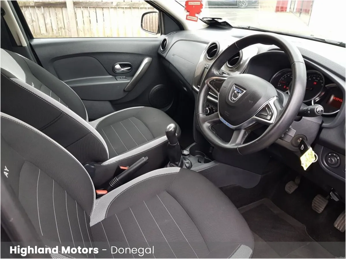 Dacia Logan TCe 90 STEPWAY Signature - Image 6
