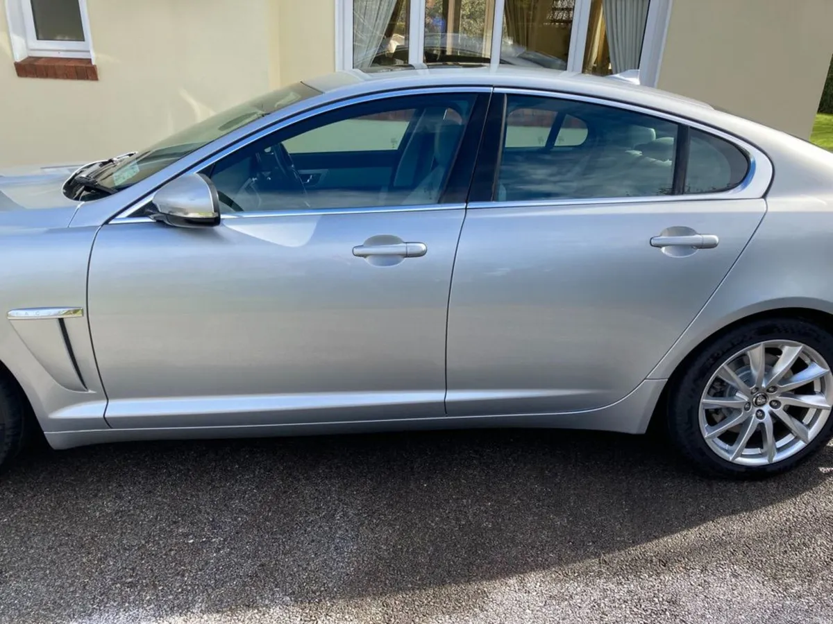 Jaguar XF 2013 - Image 3