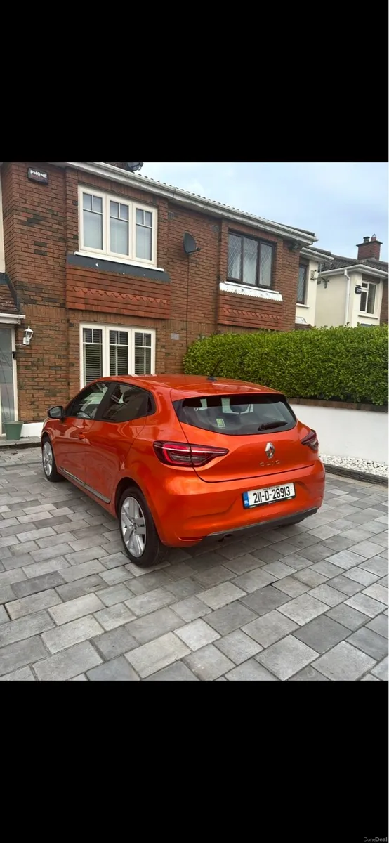 211 Renault Clio - Image 4