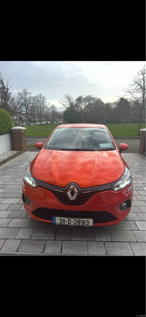 211 Renault Clio - Image 2