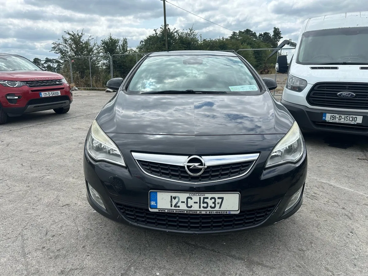 2012 Opel Astra 1.7 diesel, Location Newmarket - Image 1