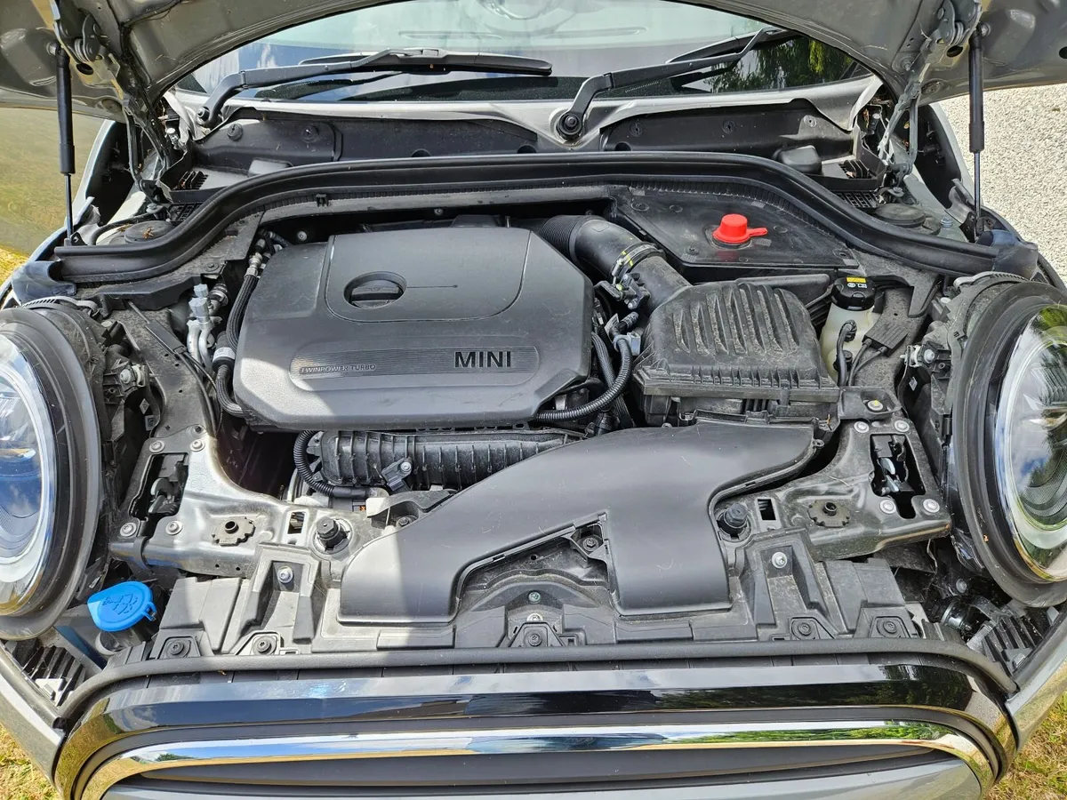 Mini Cooper Convertible 2022 - Image 4