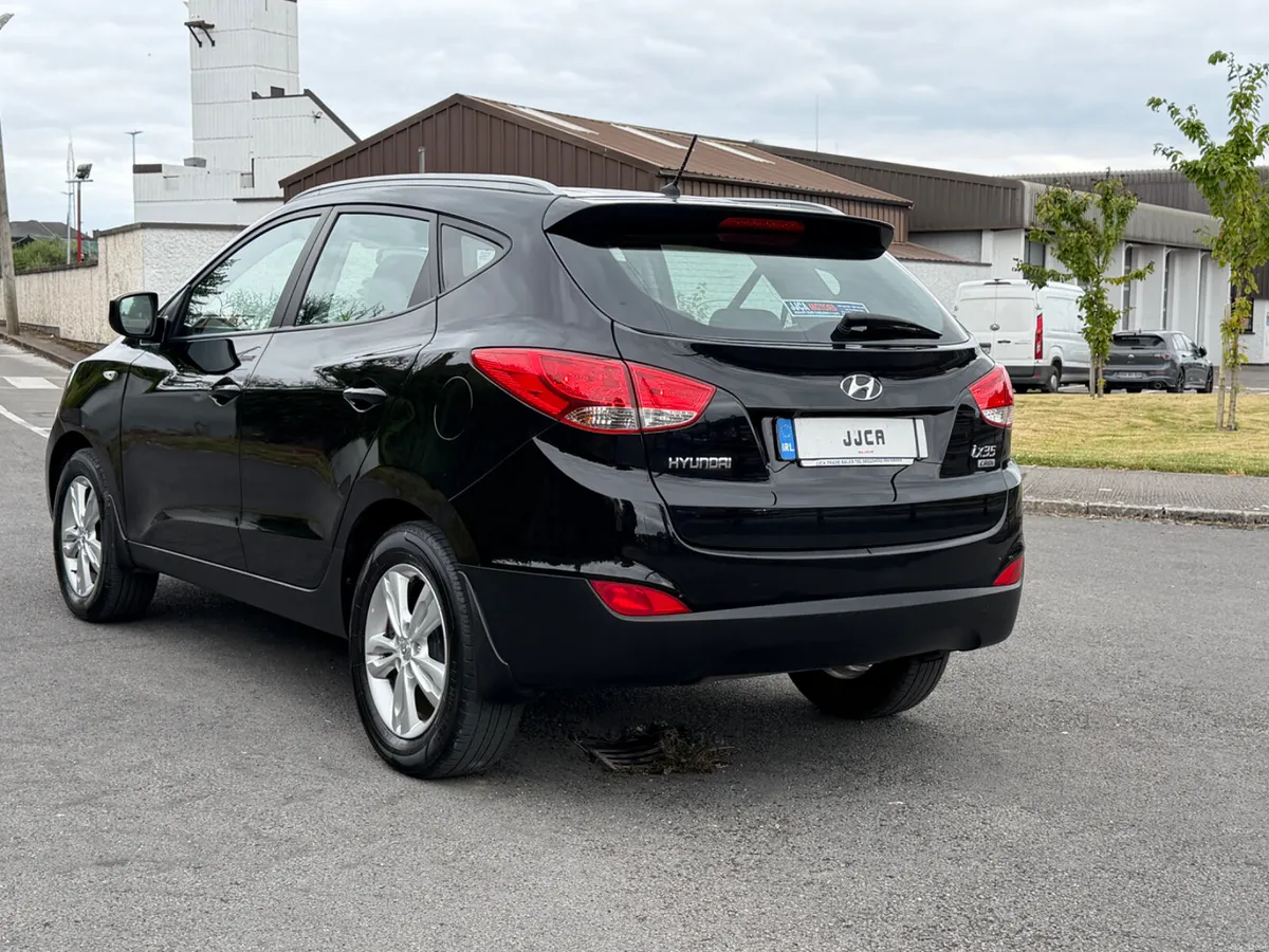 ABSOLUTELY IMMACULATE 2013 HYUNDAI IX35 - Image 5