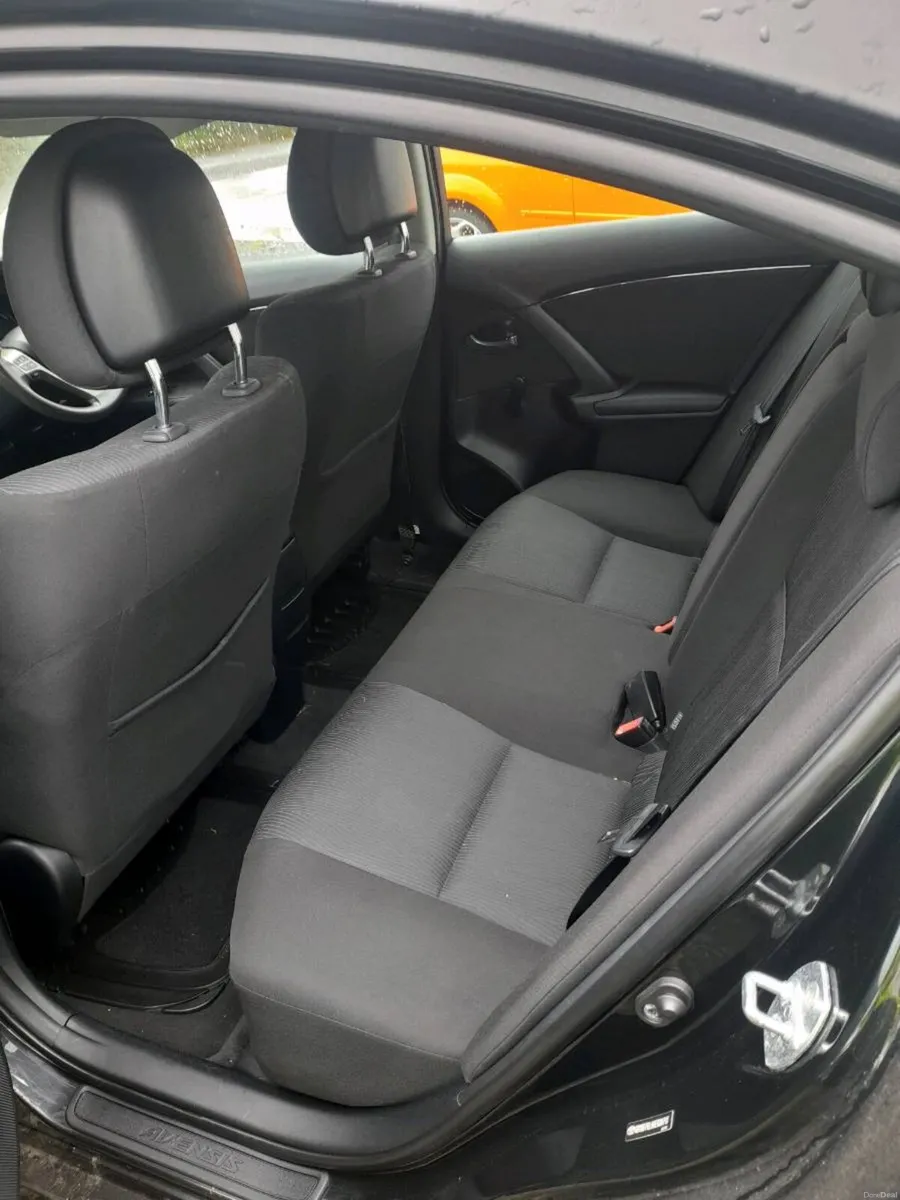 Toyota Avensis - Image 6
