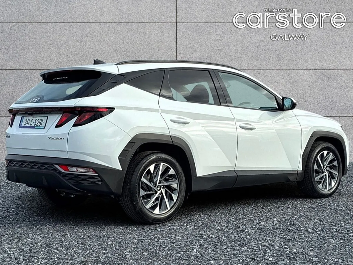 Hyundai Tucson 2WD Executive - Image 3