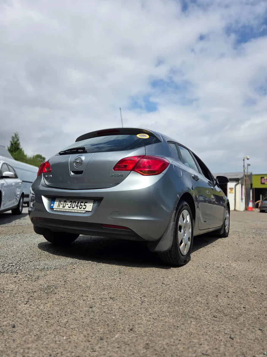 Lovely Original Opel Astra NCT Warranty - Image 4