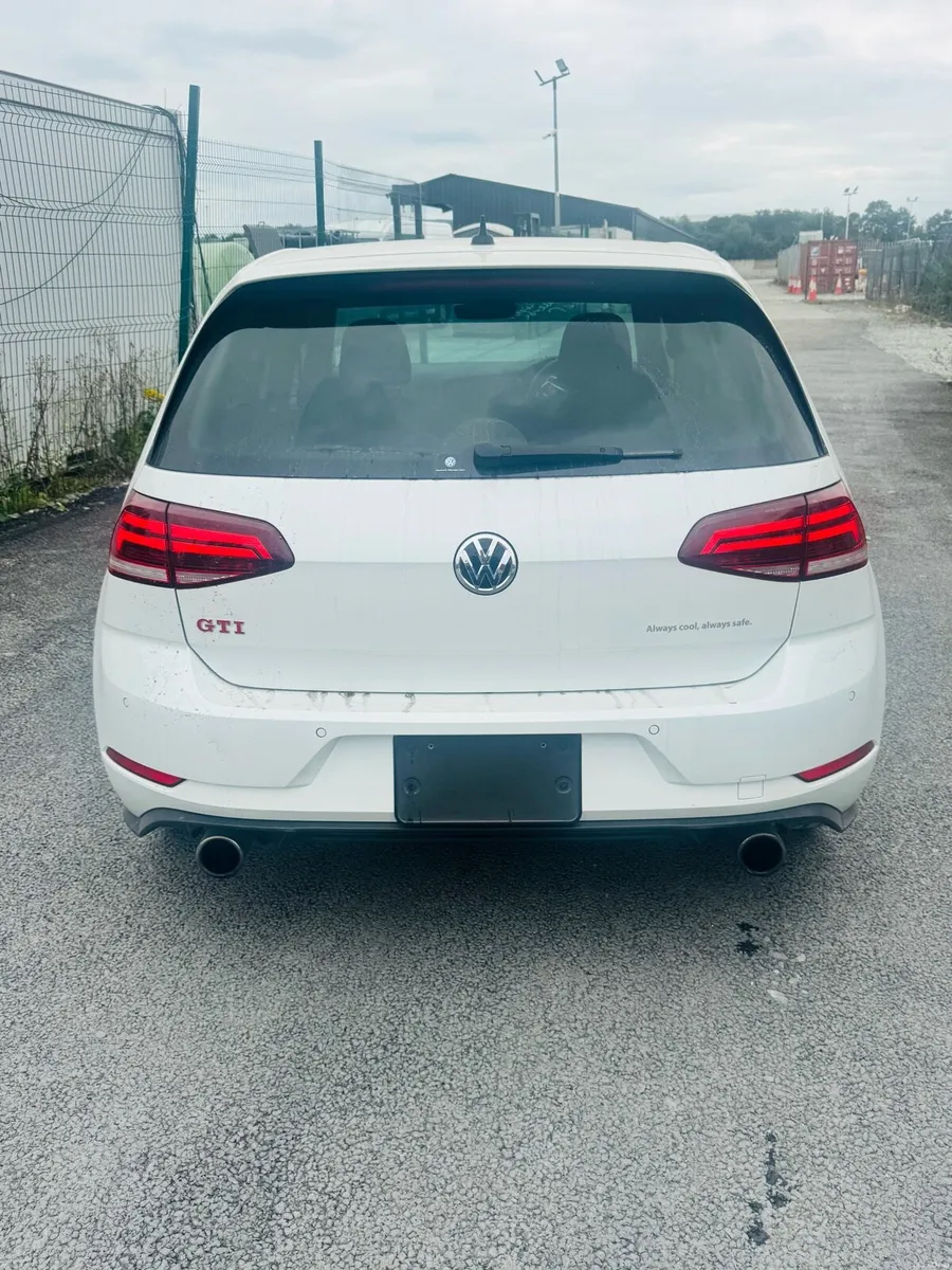 17 Volkswagen Golf GTI 2L Petro Auto 22k New Arriv - Image 4