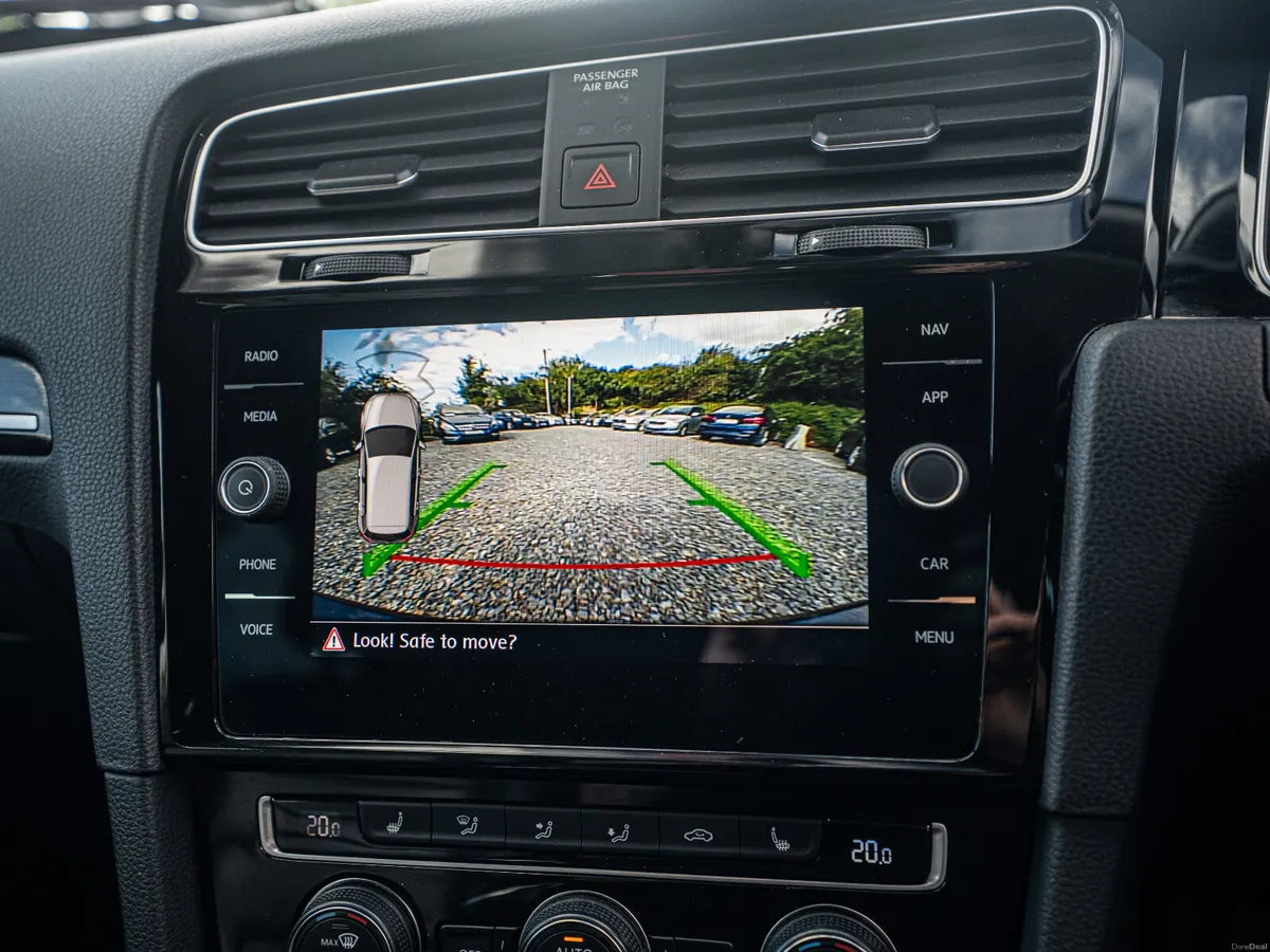 2020 VW Golf Highline/High spec/Warranty - Image 6