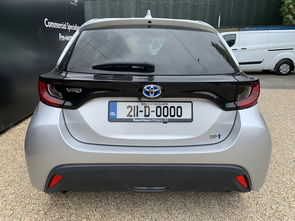 TOYOTA YARIS X HYBRID AUTOMATIC 1.5 PETROL - Image 4