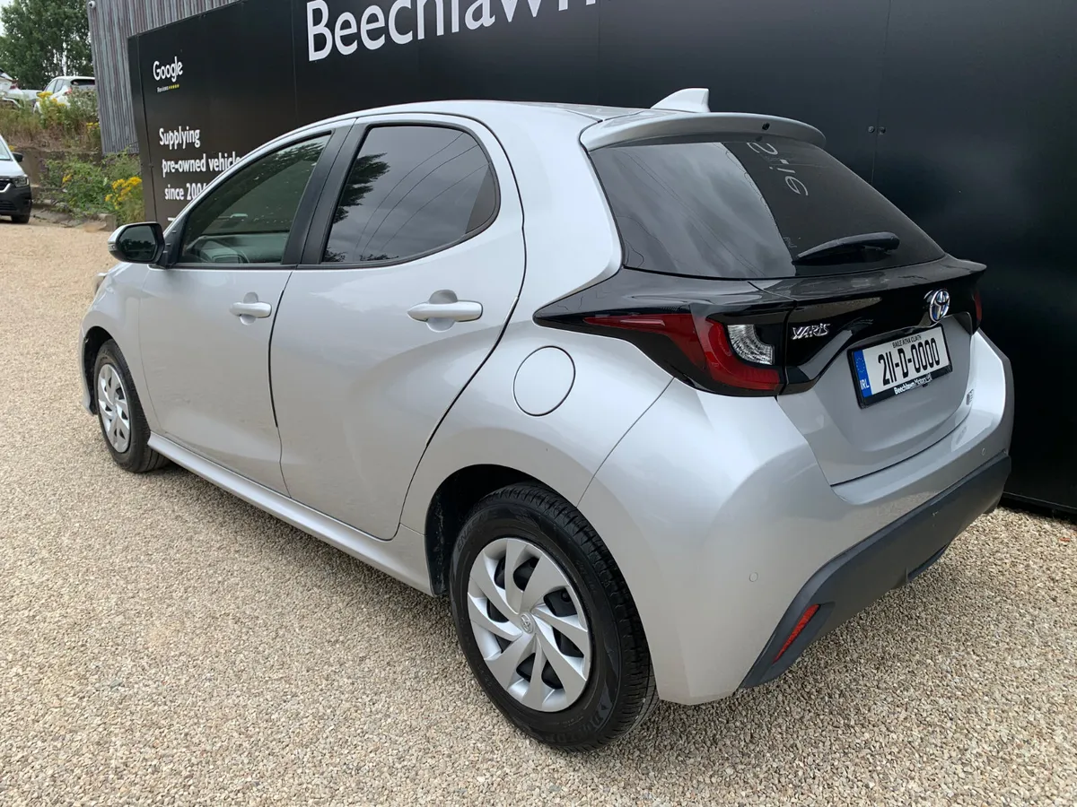 TOYOTA YARIS X HYBRID AUTOMATIC 1.5 PETROL - Image 6
