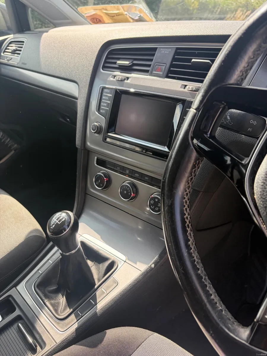 Volkswagen Golf 2015 - Image 2