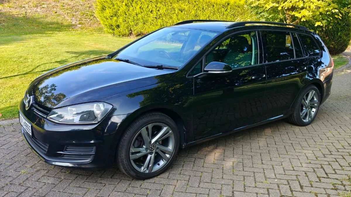 2016 Golf SE  1.6TDI  Estate - Image 1