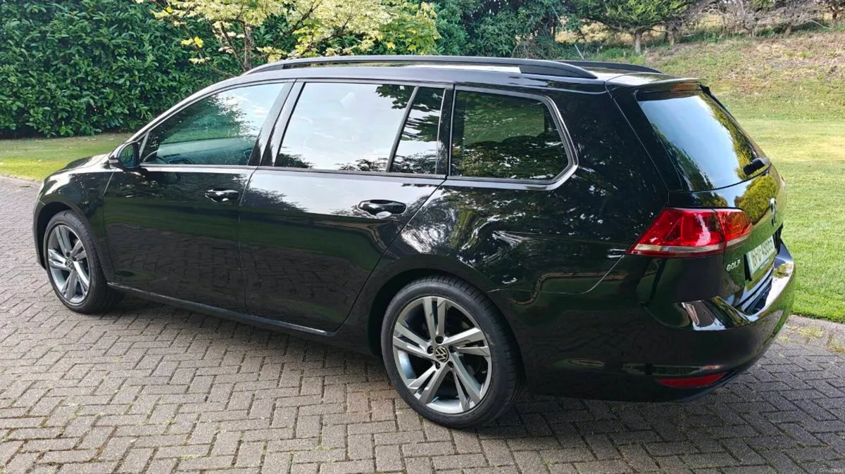 2016 Golf SE  1.6TDI  Estate - Image 3