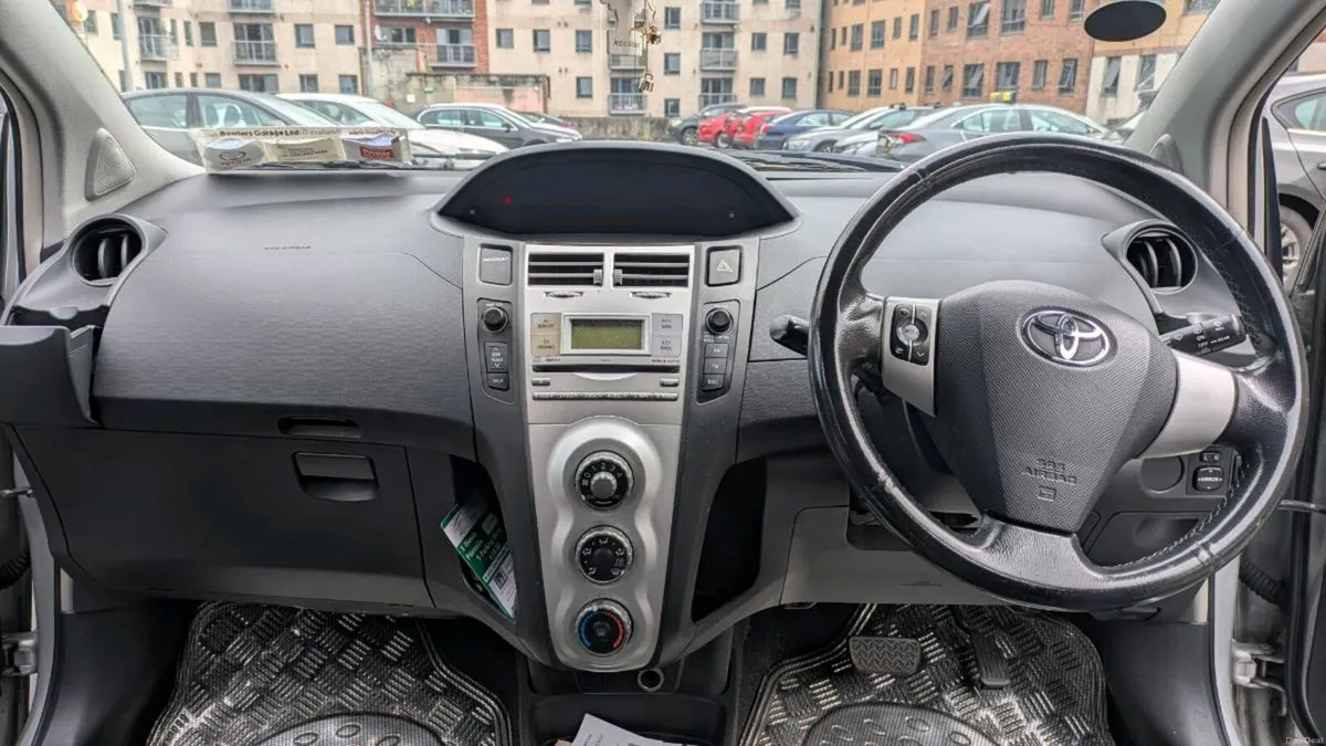 Toyota Yaris 2007 automatic - Image 2