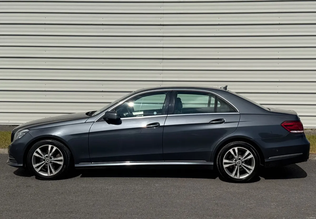 Mercedes-Benz E220d Auto - Image 3
