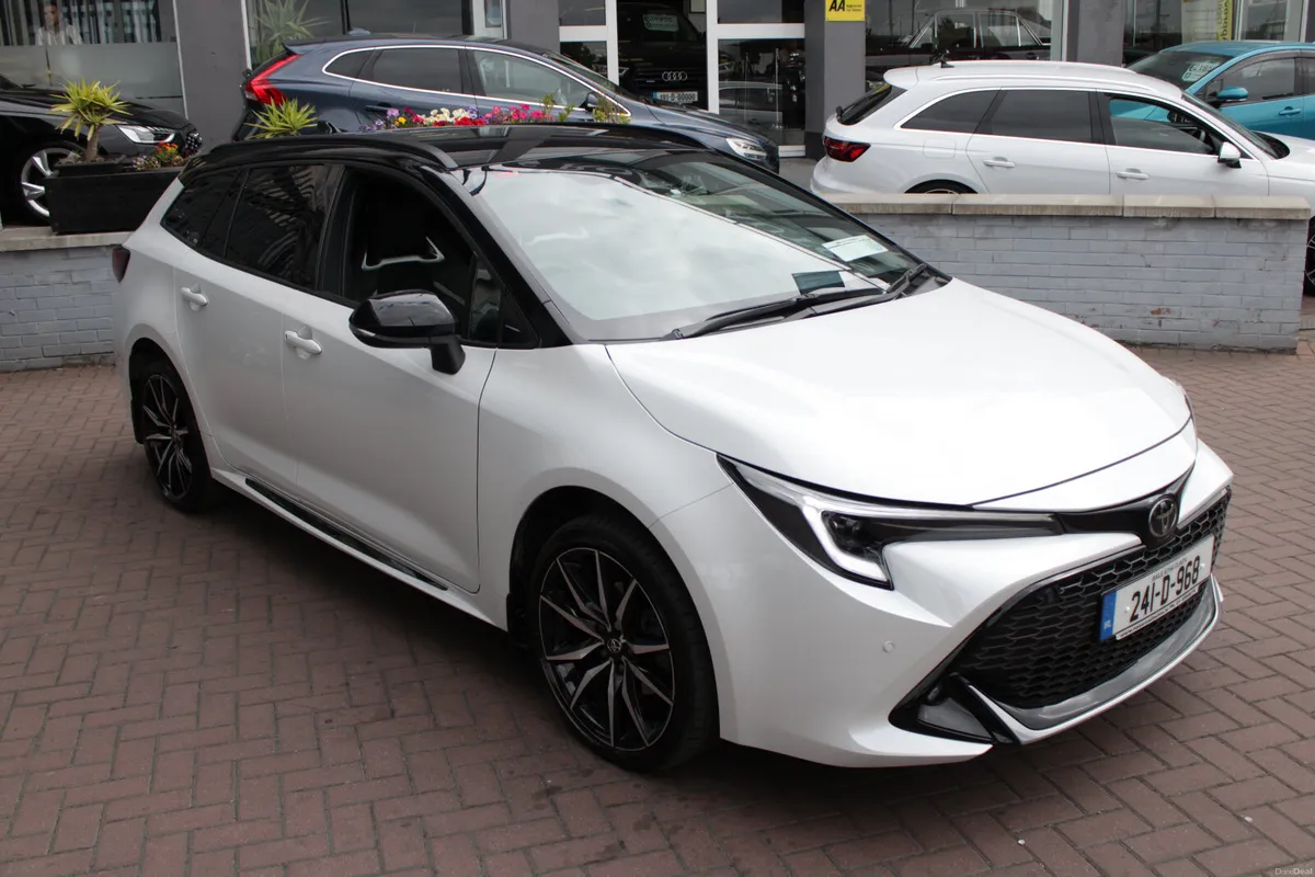 2024 TOYOTA COROLLA 1.8 HYBRID GR SPORT - Image 2