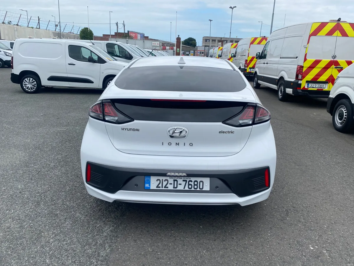 2021 Hyundai IONIQ Electric 38.3KWH - Image 5