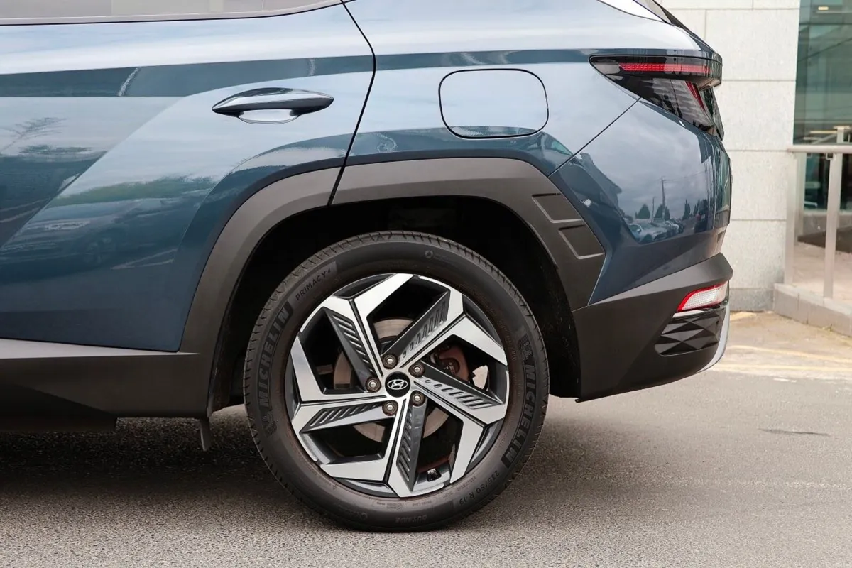 Hyundai Tucson 4WD Executive Plus PHEV Auto - Plug - Image 4