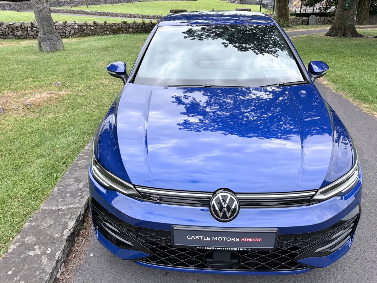 Volkswagen Golf R-Line Black Edition Diesel DSG - Image 5