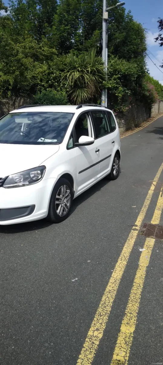 Volkswagen Touran - Image 2