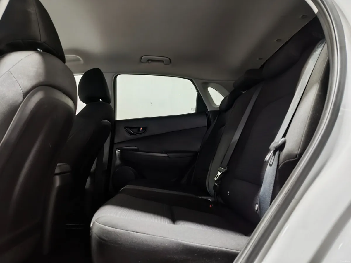 Hyundai KONA 2021 1.0 PETROL KAUAI SPEC EXTRAS - Image 3