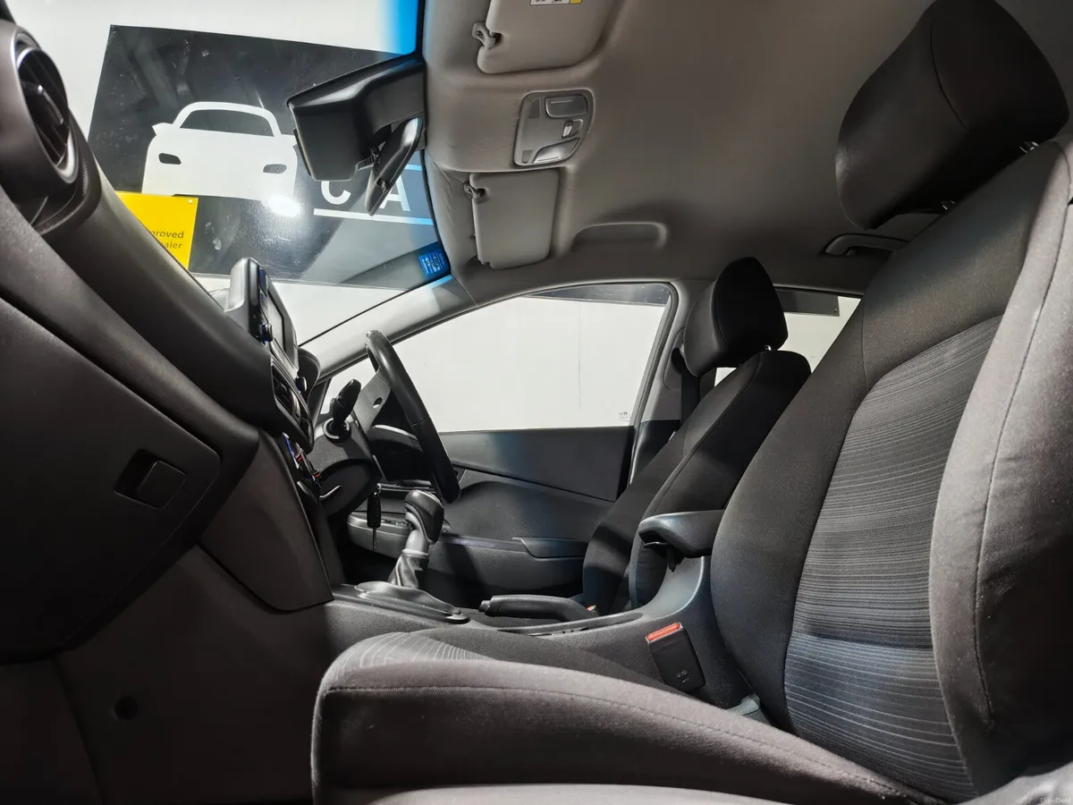Hyundai KONA 2021 1.0 PETROL KAUAI SPEC EXTRAS - Image 2
