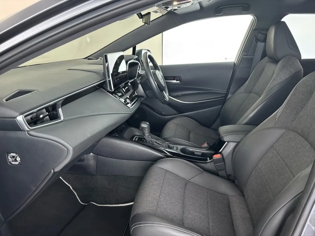 Toyota Corolla HYBRID SOL T/S - Image 6