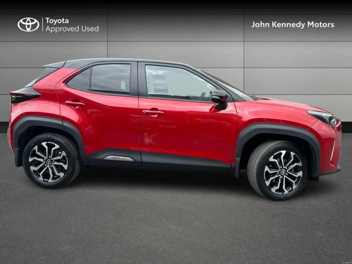 Toyota Yaris Cross LUNA SPORT - Image 3