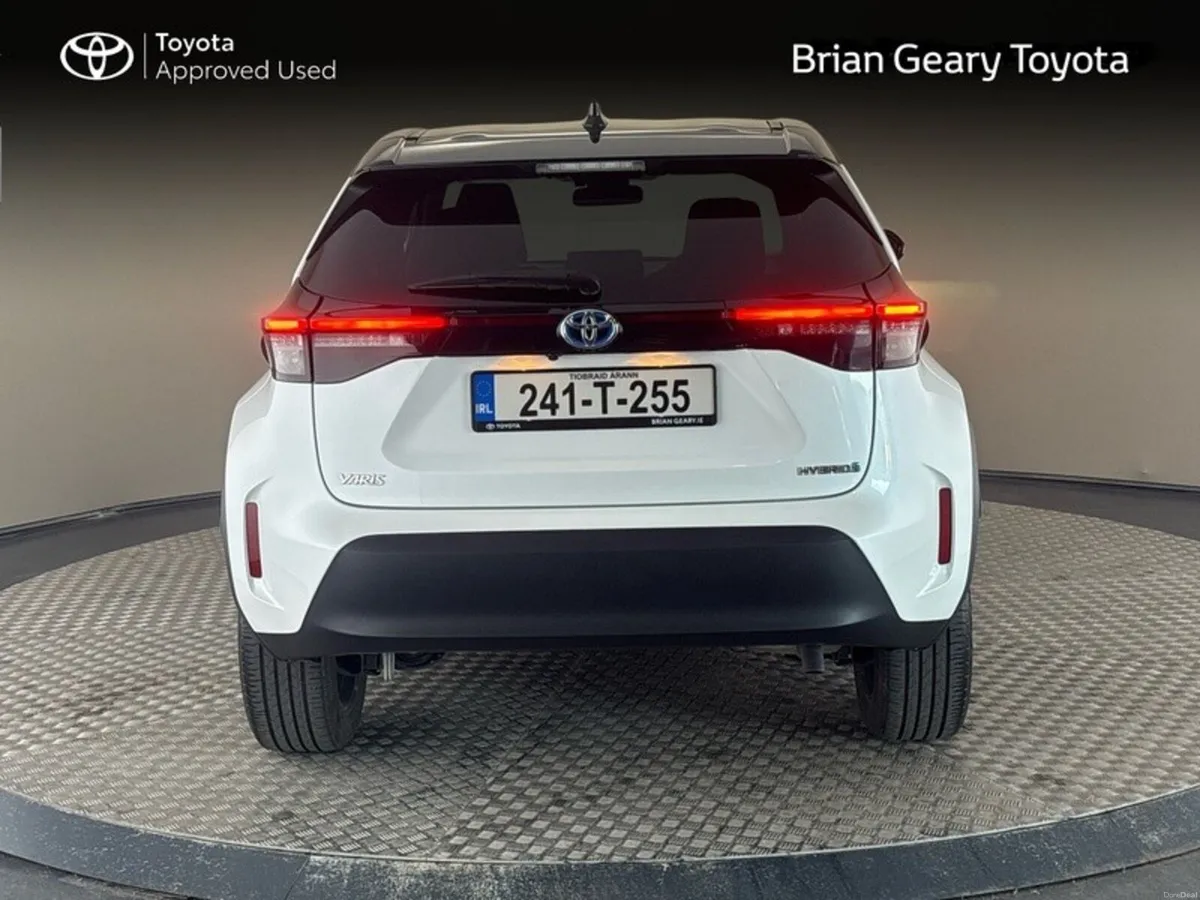 Toyota Yaris Cross YARIS CROSS LUNA SPORT - Image 4