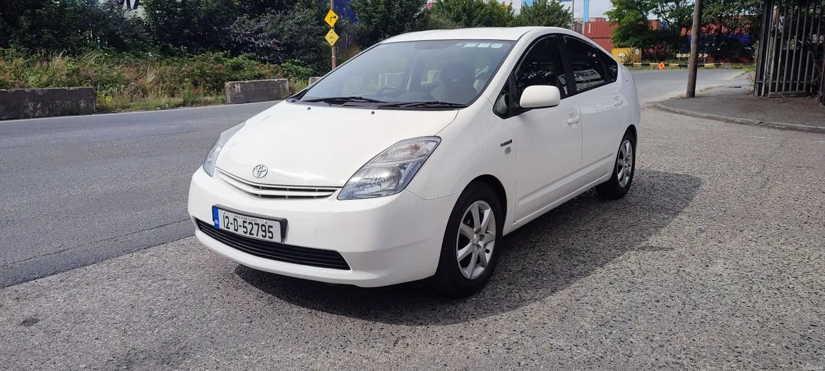 Toyota Prius 2012 New NCT - Image 5