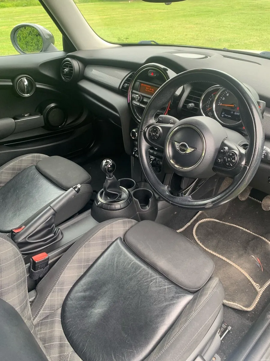 Mini Cooper D  full years test €180 tax - Image 6