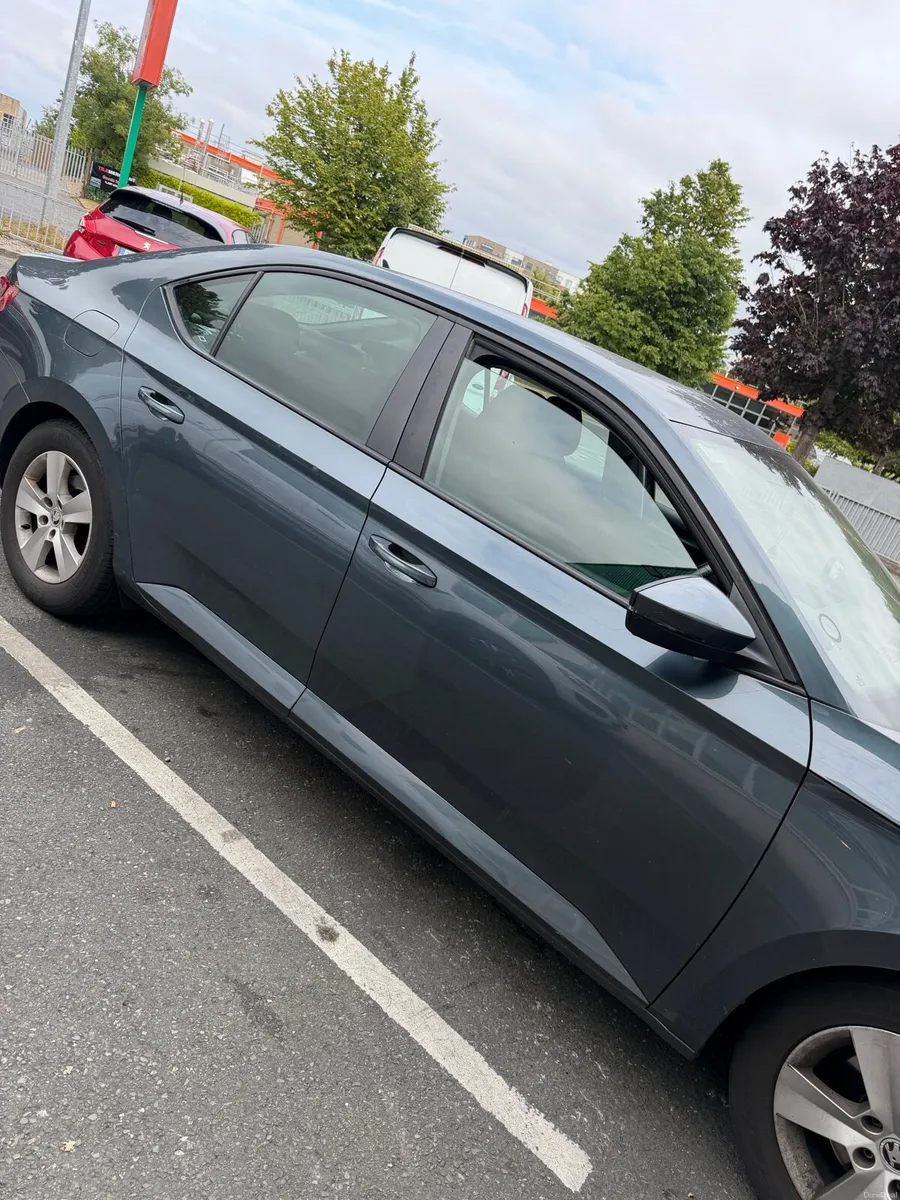 Skoda Superb 1.6 DSG AUTO - Image 3