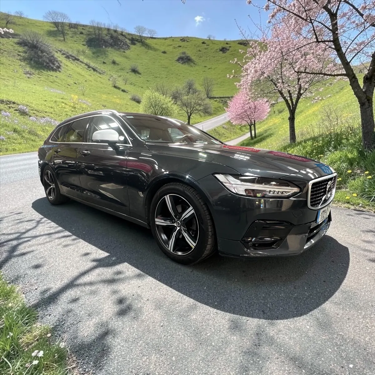 2017 Volvo V90 R-DESIGN GEARTRONIC - Image 1