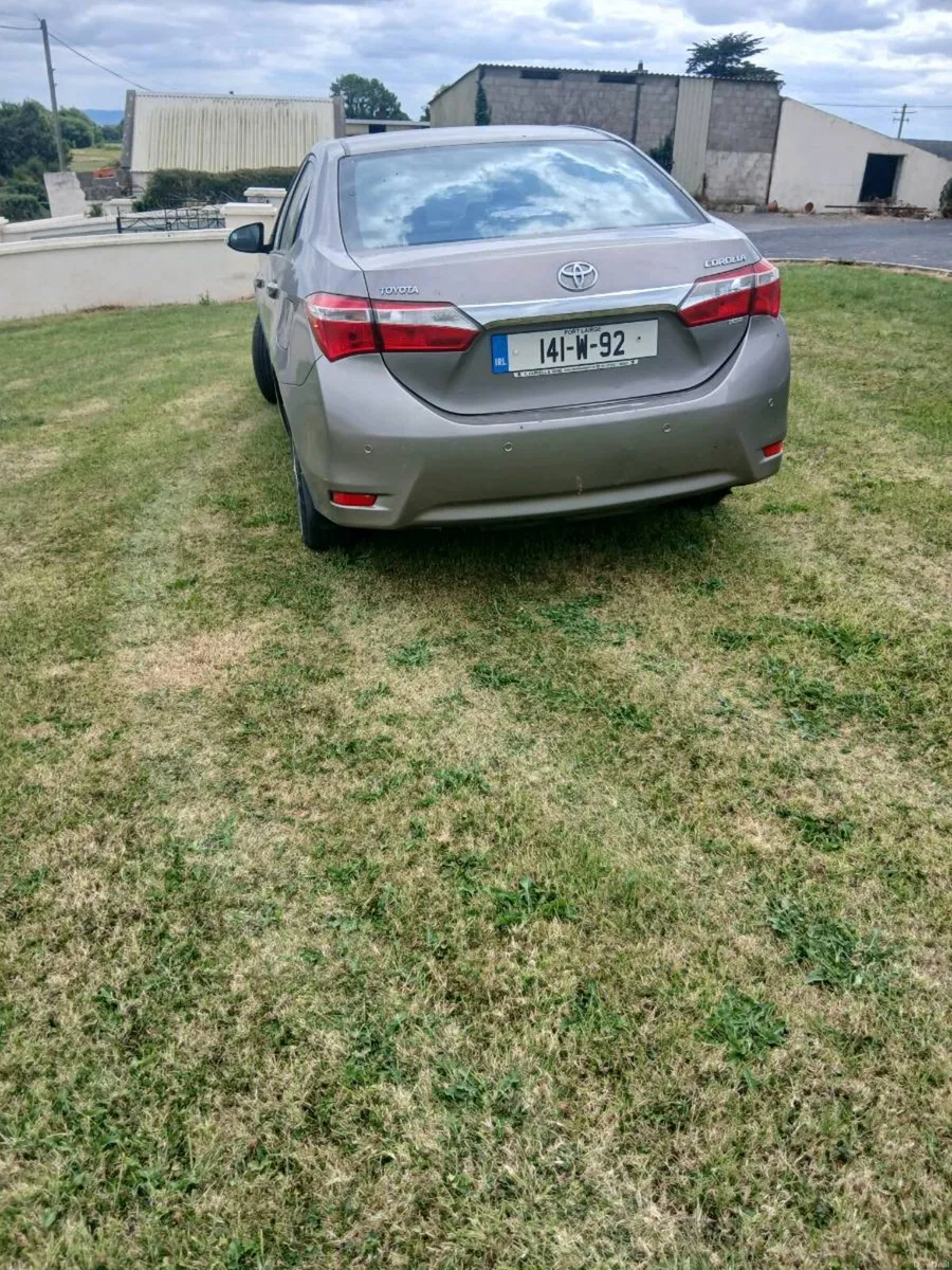 Toyota Corolla  Aura 2014 - Image 3