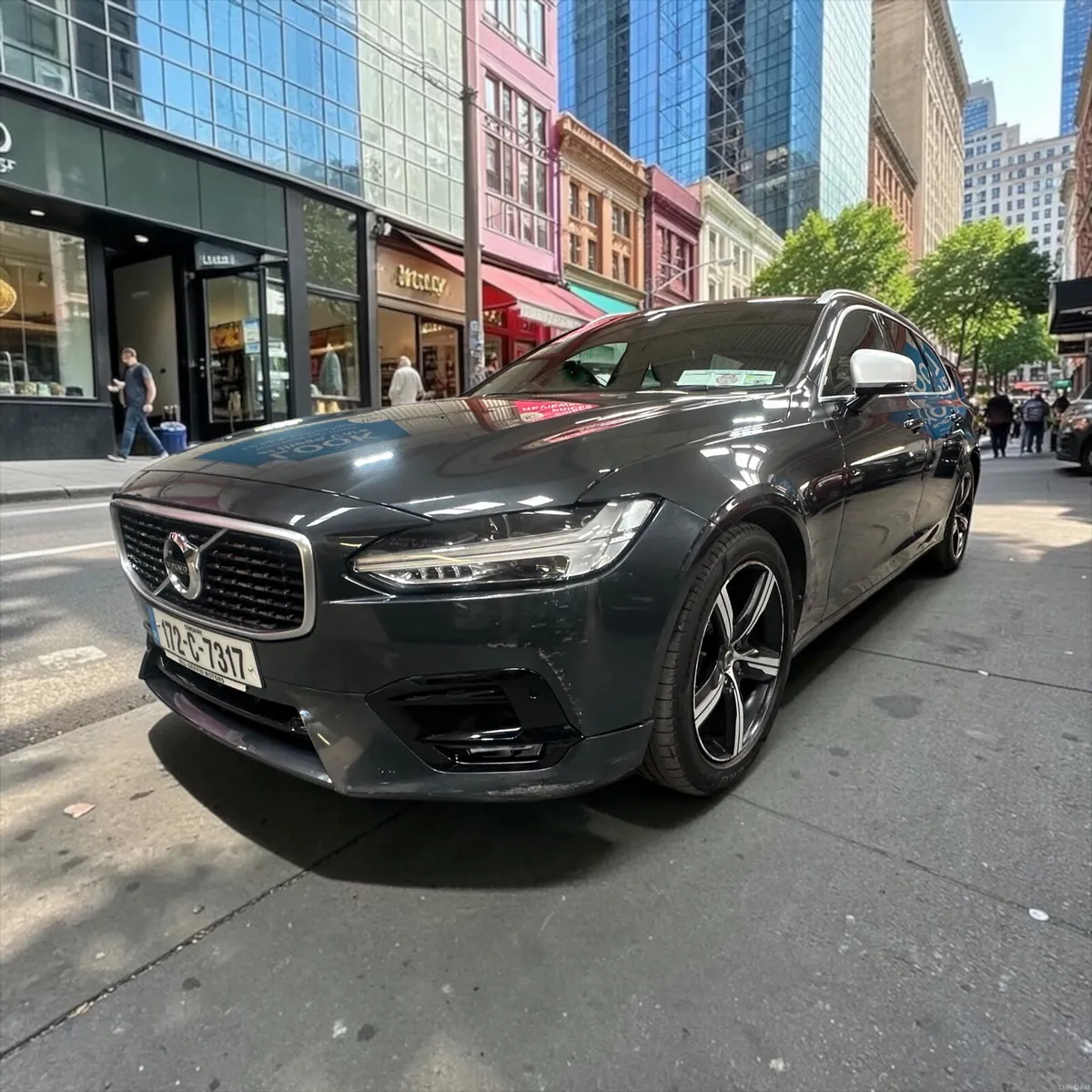2017 Volvo V90 R-DESIGN GEARTRONIC - Image 3