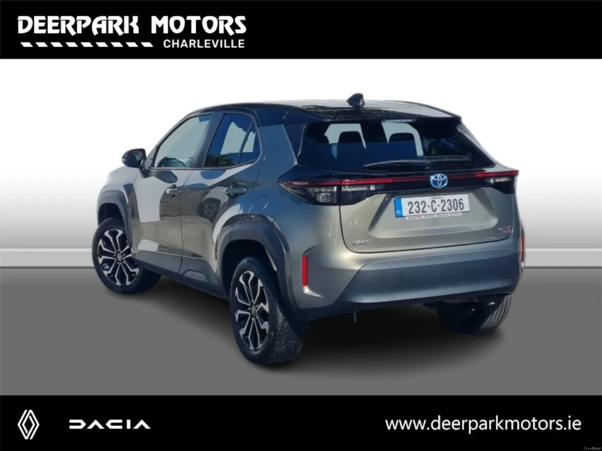 Toyota Yaris Cross 1.5 Hybrid CVT Luna Sport - Image 3
