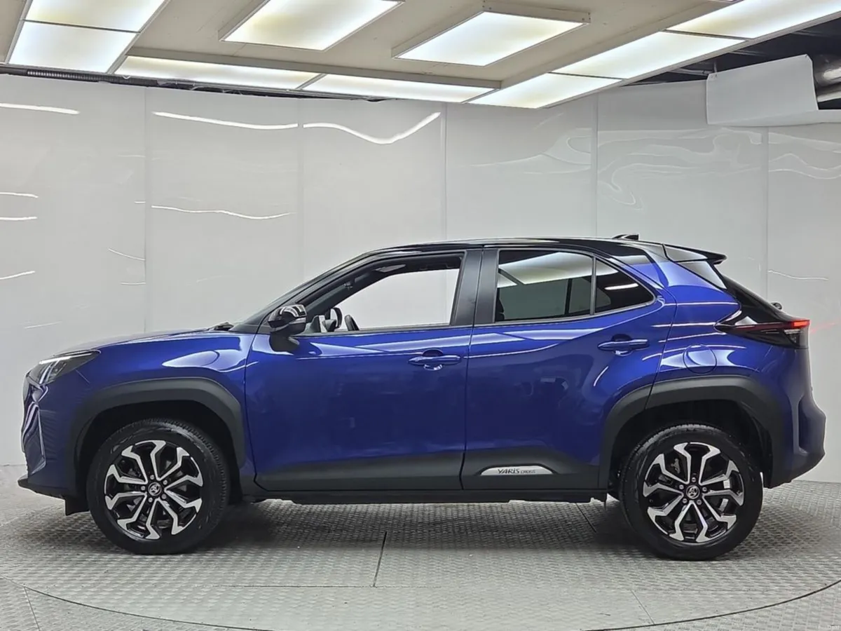 Toyota Yaris Cross 1.5 Hybrid Luna Sport - Image 5