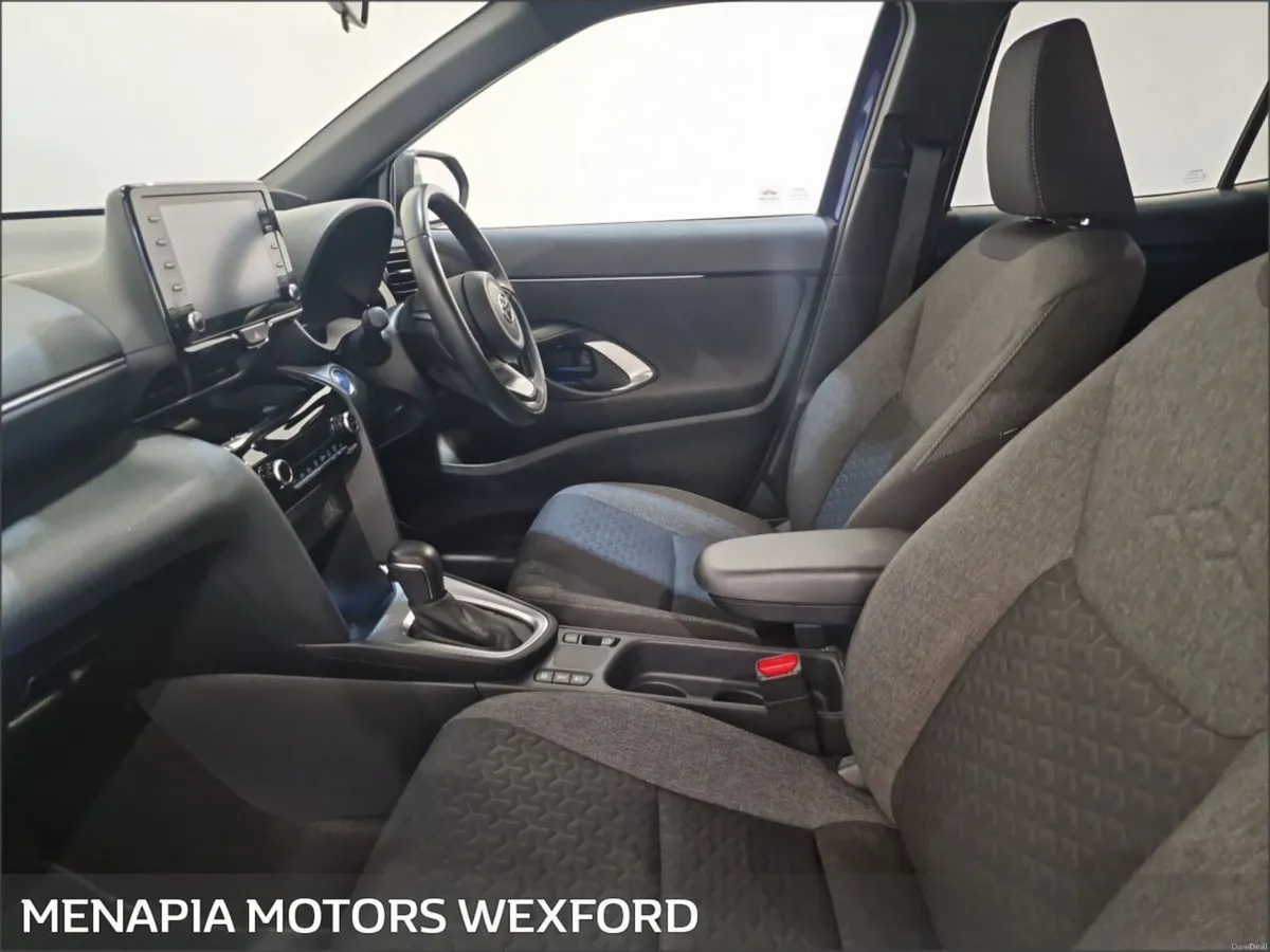 Toyota Yaris Cross Design Hev Auto  Design  VVT-h - Image 5
