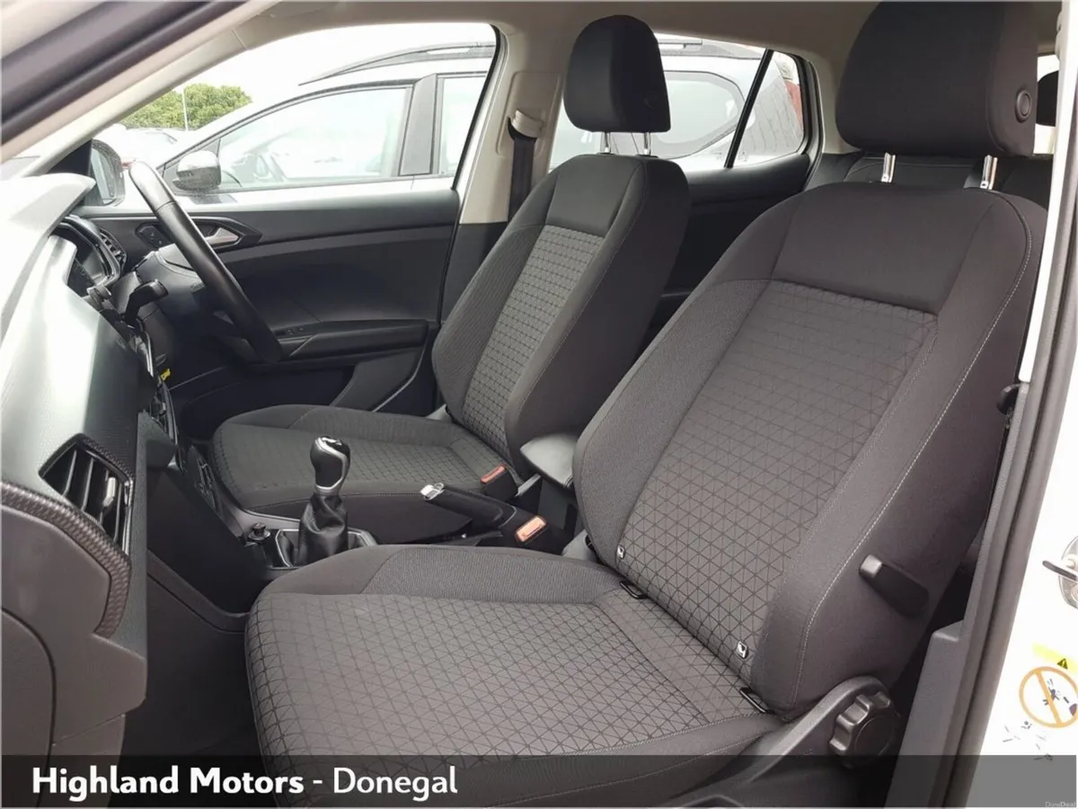 Volkswagen T-Cross Life 1.0 TSI 95HP - Image 5
