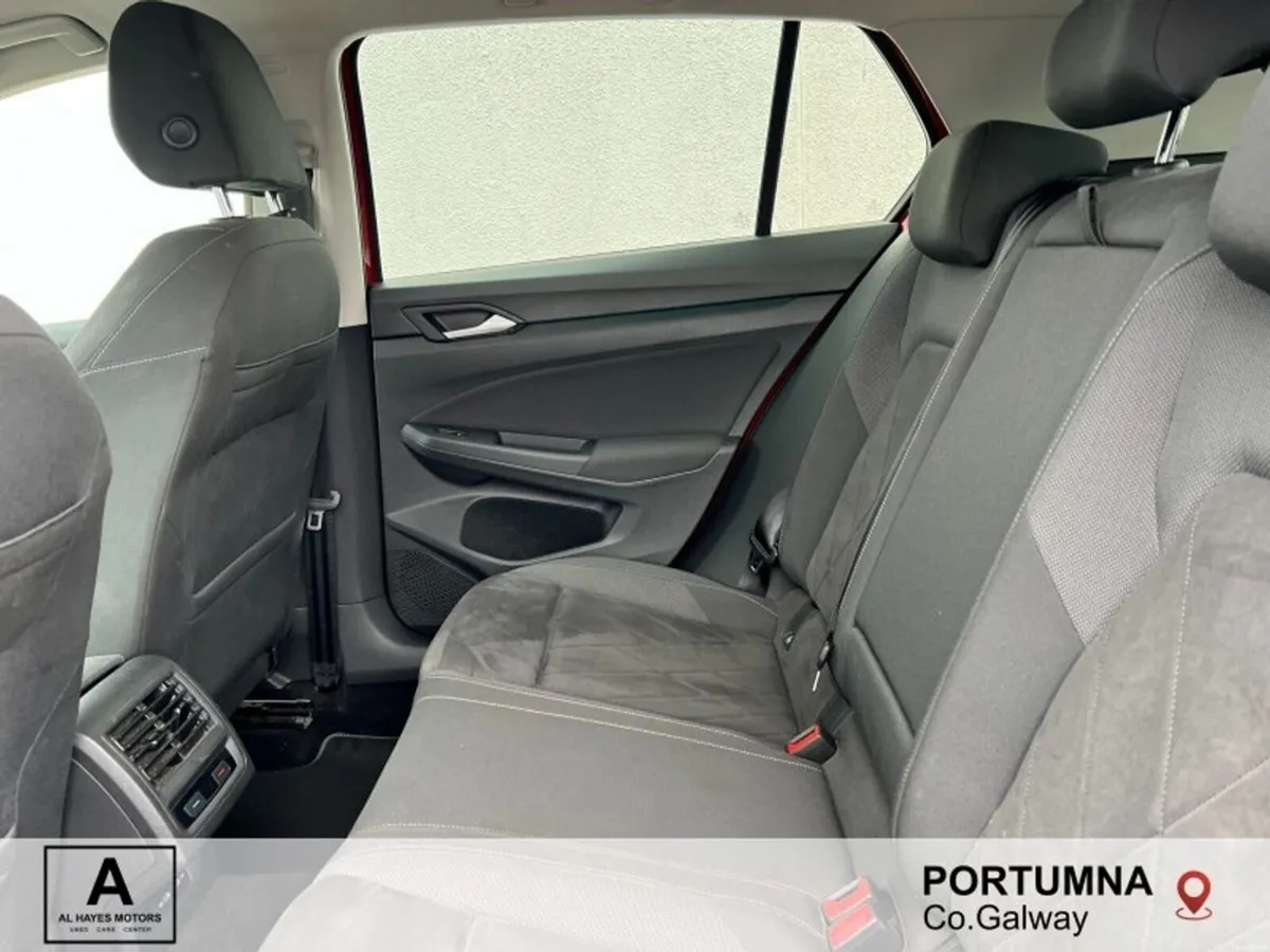 Volkswagen Golf STYLE 1.5 TSI 130HP - Image 6