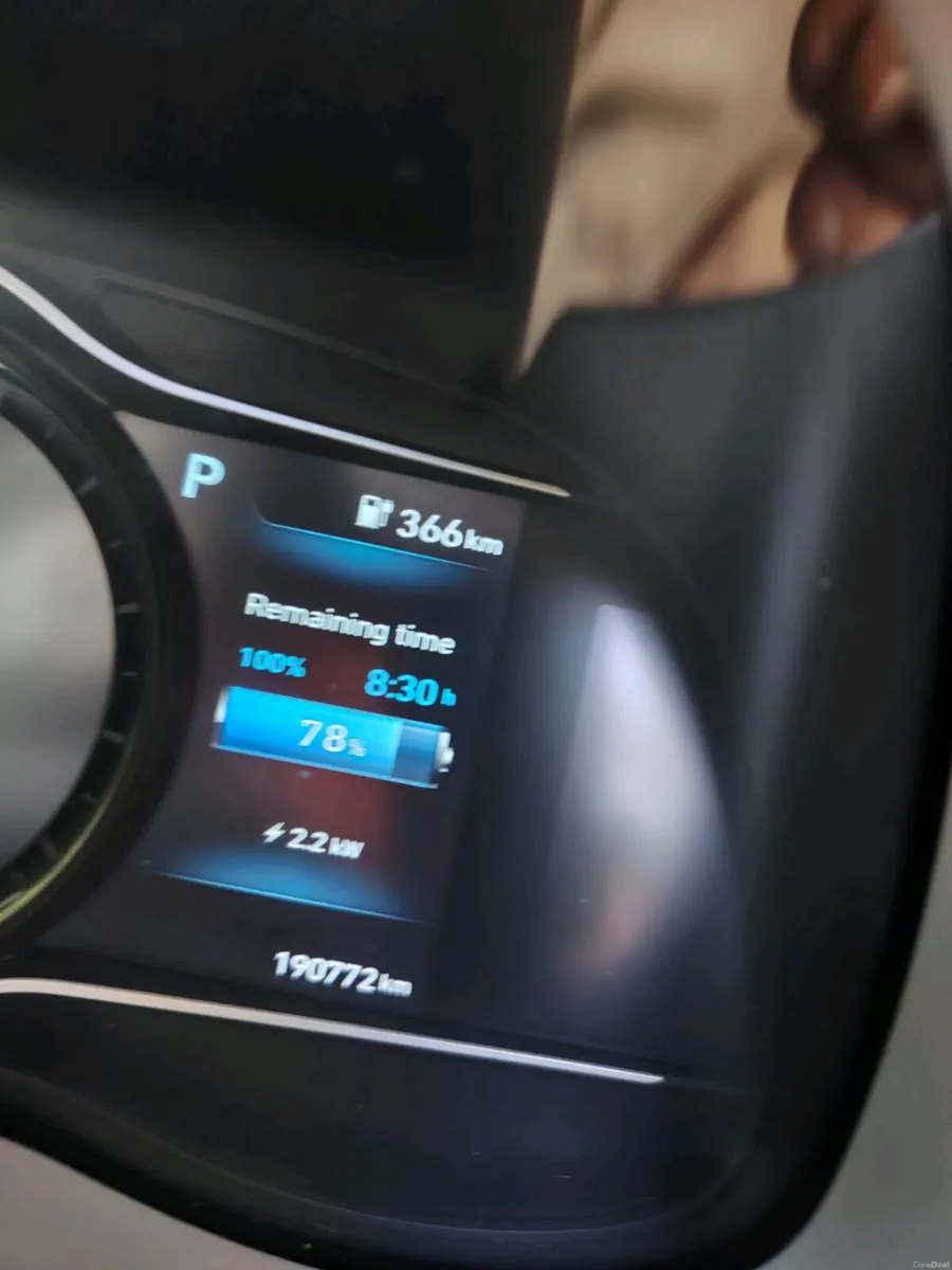 Hyundai Kona 64kw EV - Image 4