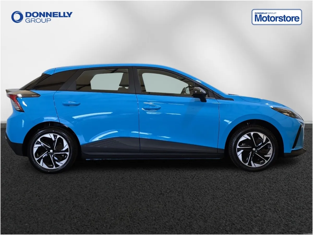 MG Mg4 Mg4 Hatchback SE - Image 3